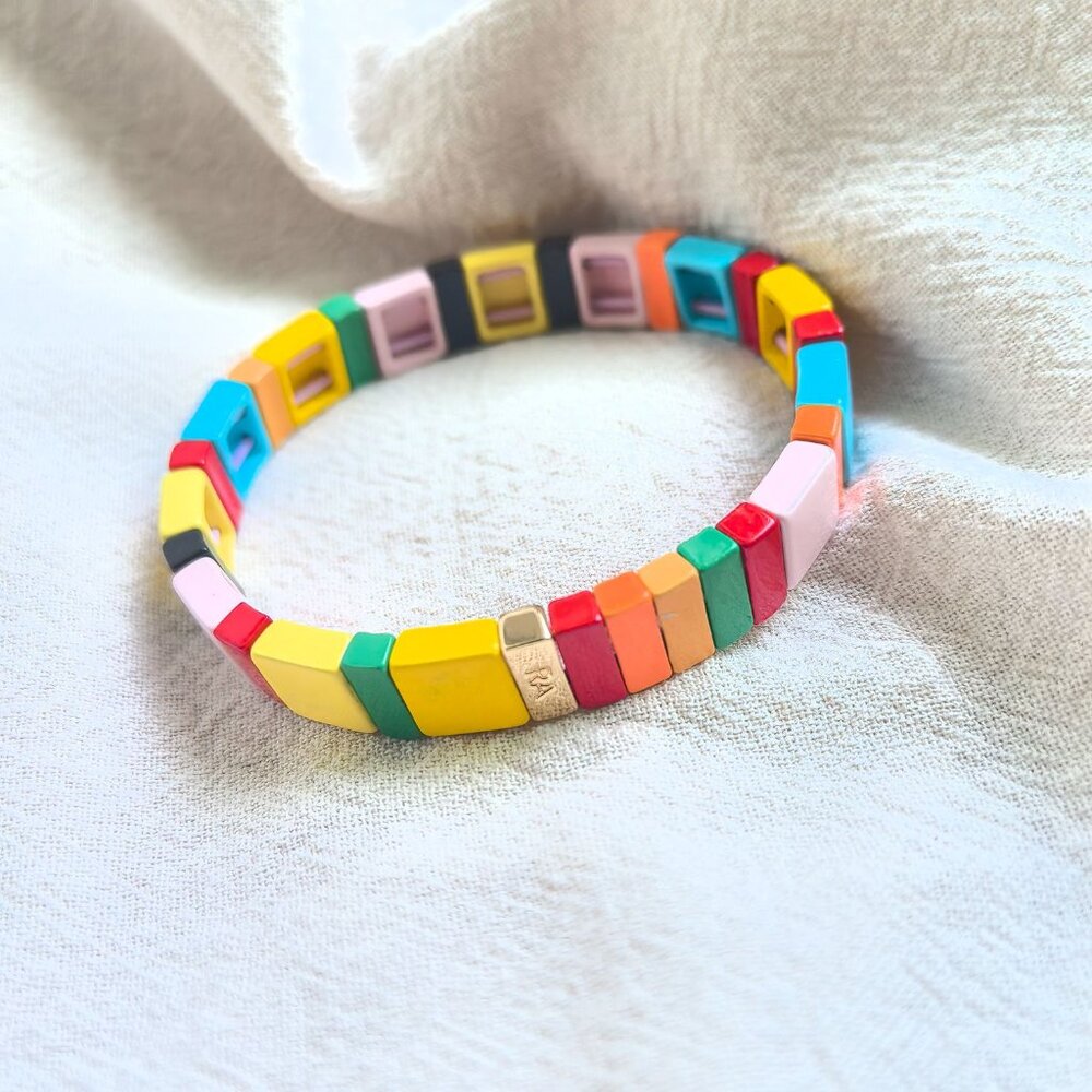 New Roxanne Assoulin Colorful Rainbow Brite Enamel Stretch Bracelet Gold